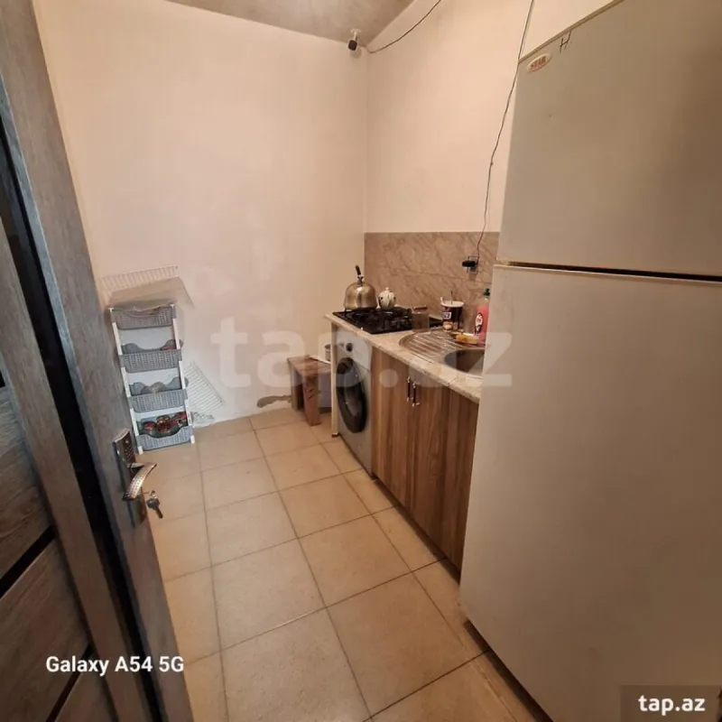 Kirayə verilir 5 otaqlı həyət evi