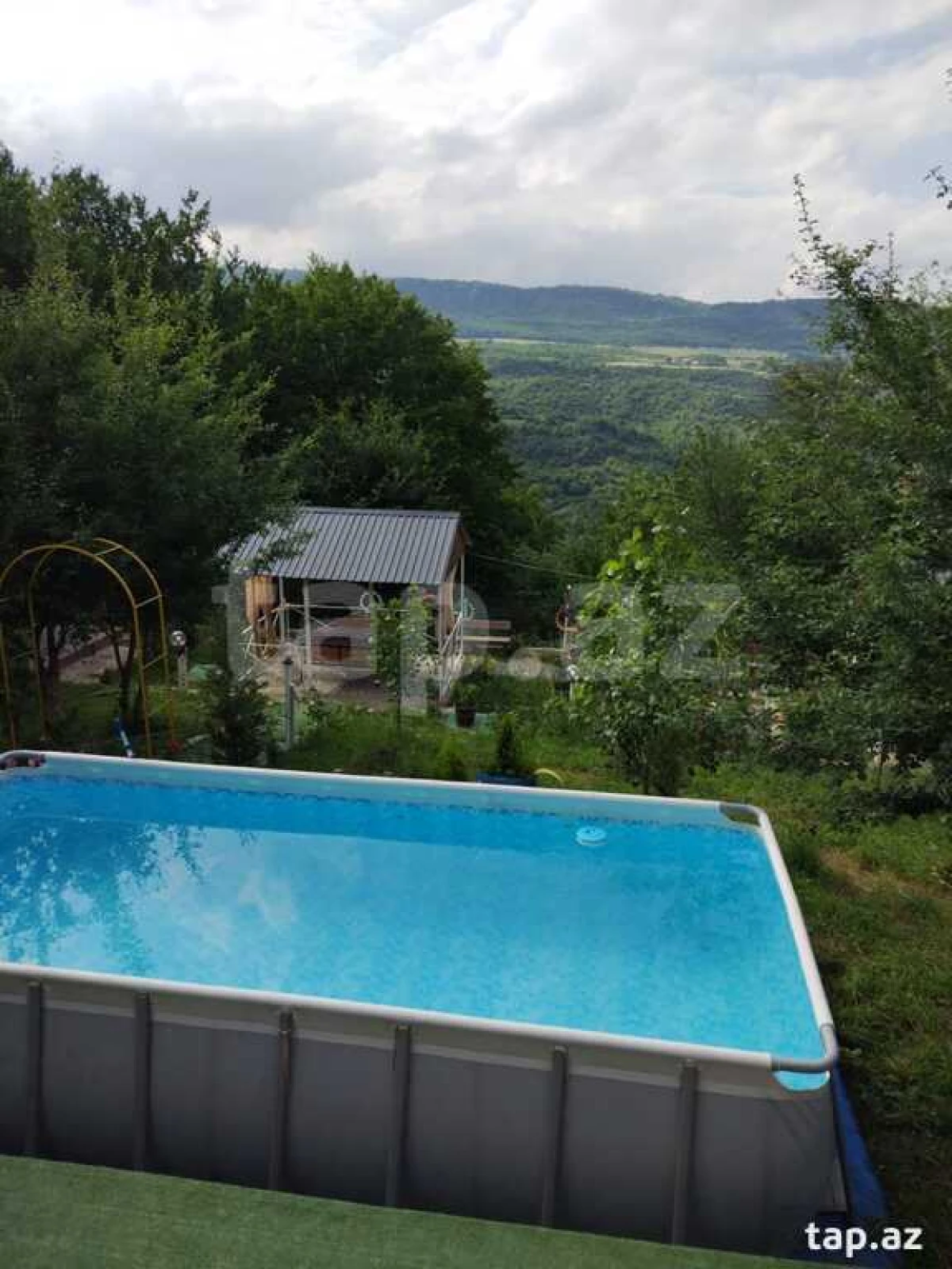 Kirayə verilir 3 otaqlı həyət evi