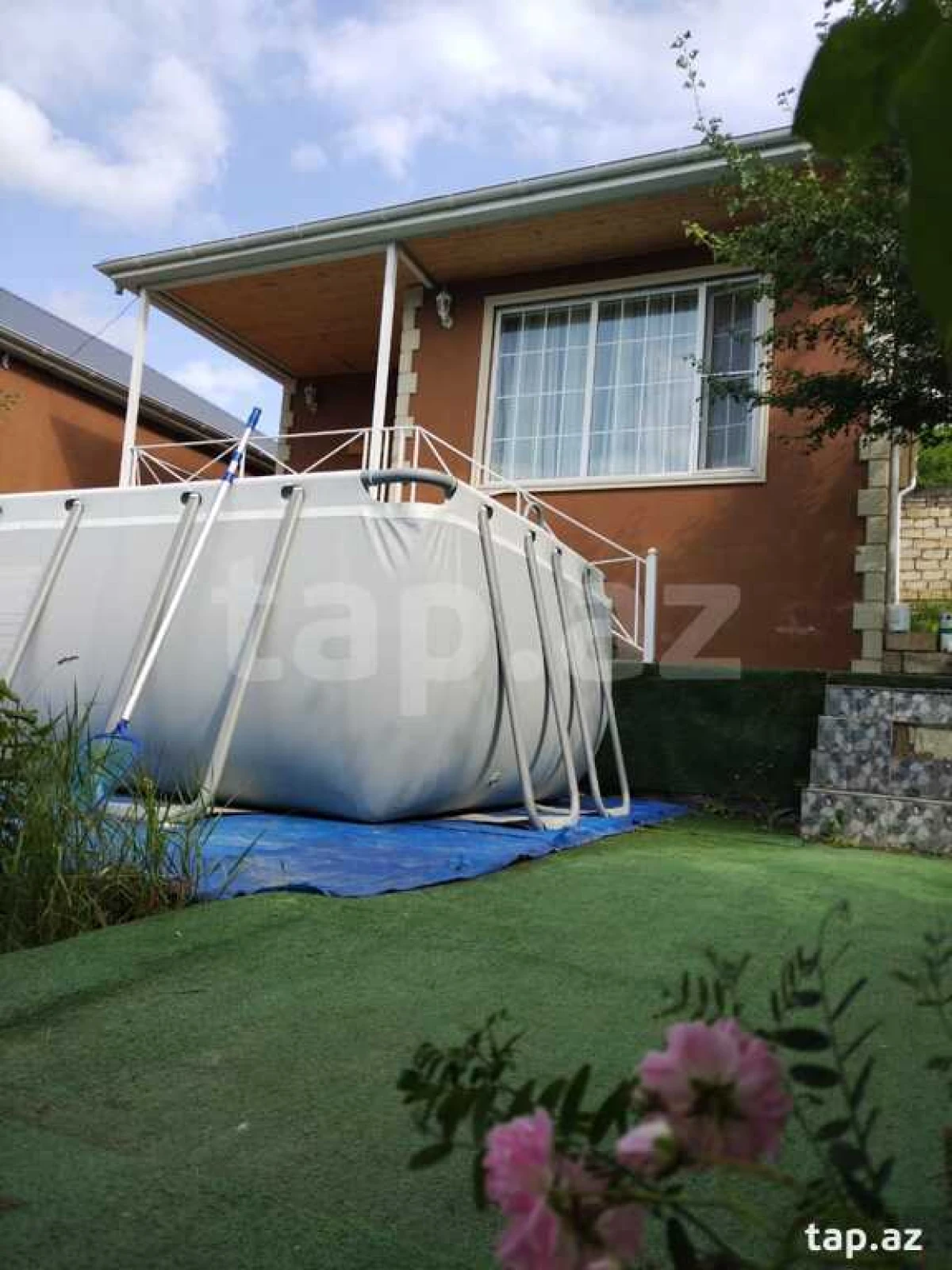 Kirayə verilir 3 otaqlı həyət evi