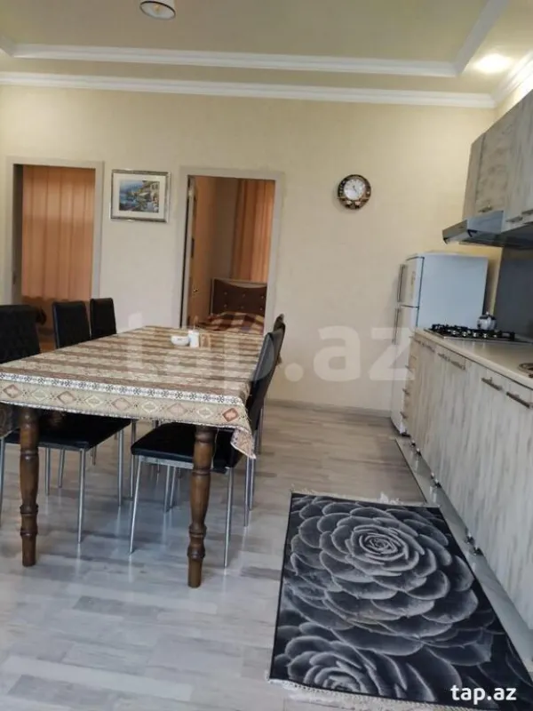 Kirayə verilir 3 otaqlı həyət evi