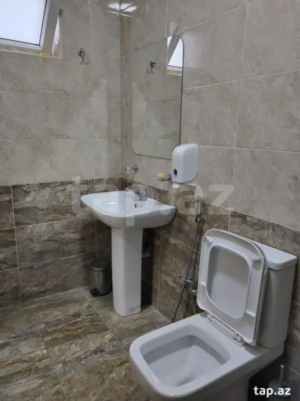 Kirayə verilir 3 otaqlı həyət evi