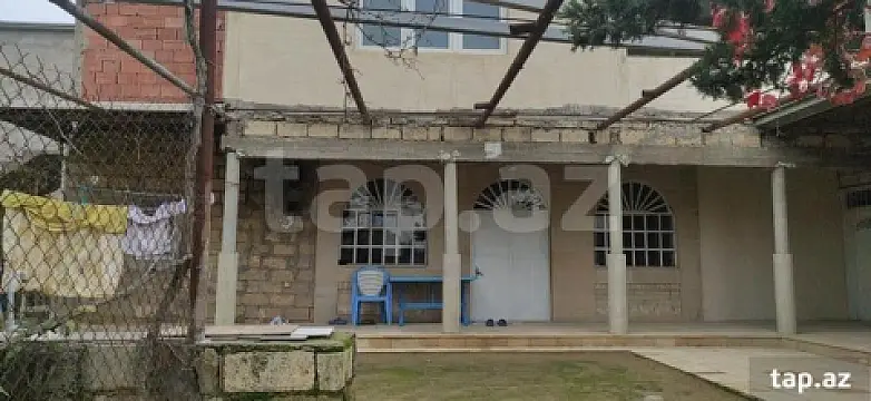 Satılır 6 otaqlı həyət evi