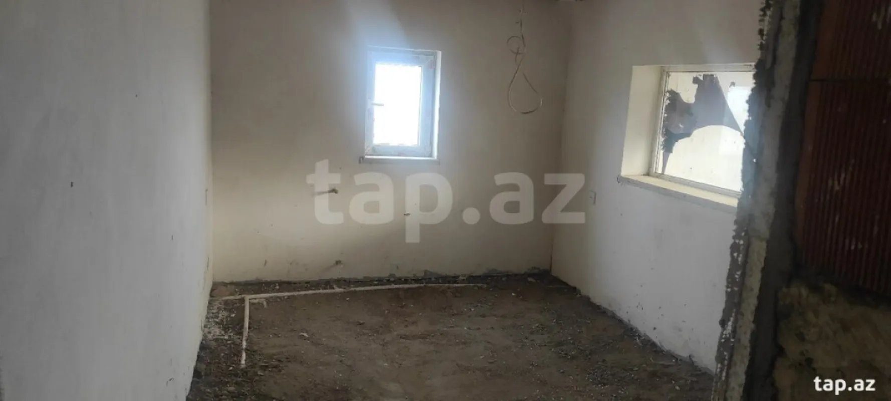 Satılır 6 otaqlı həyət evi