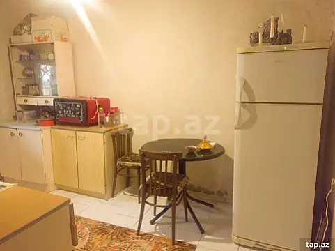 Satılır 6 otaqlı həyət evi