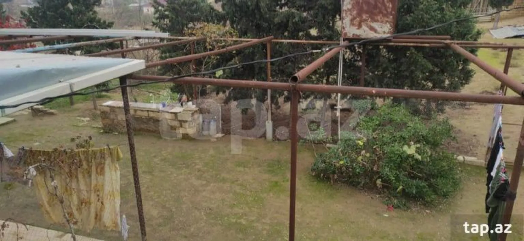 Satılır 6 otaqlı həyət evi