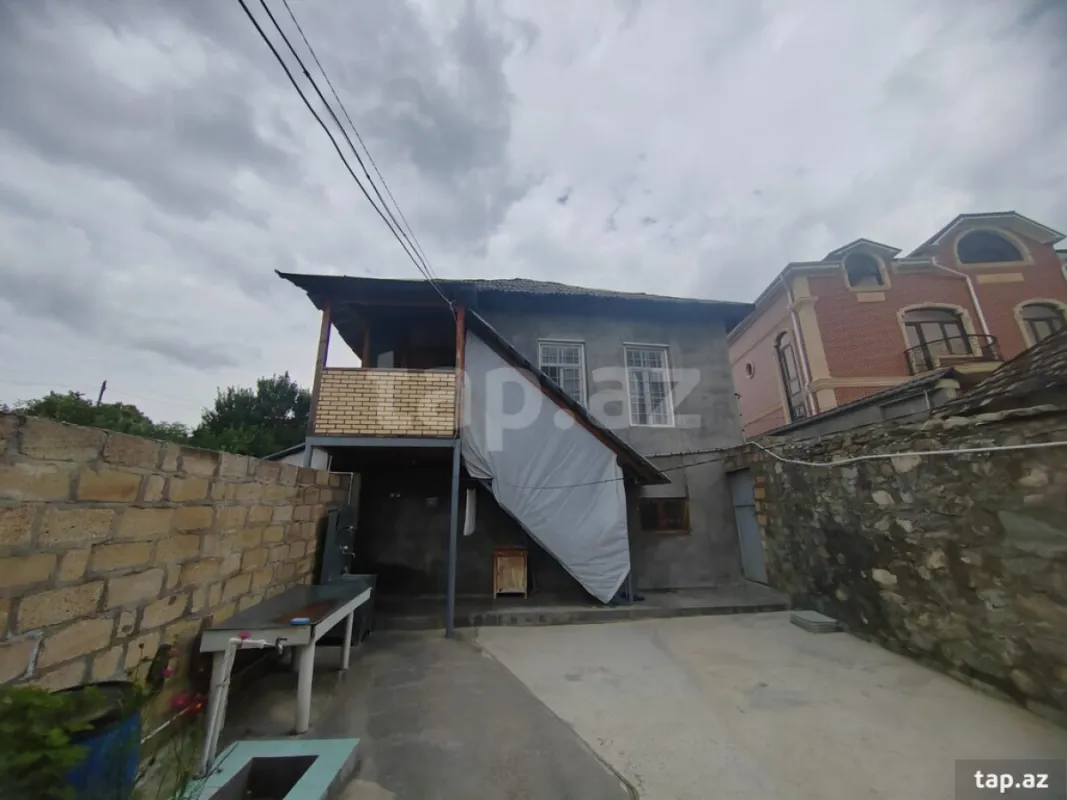 Satılır 2 otaqlı həyət evi