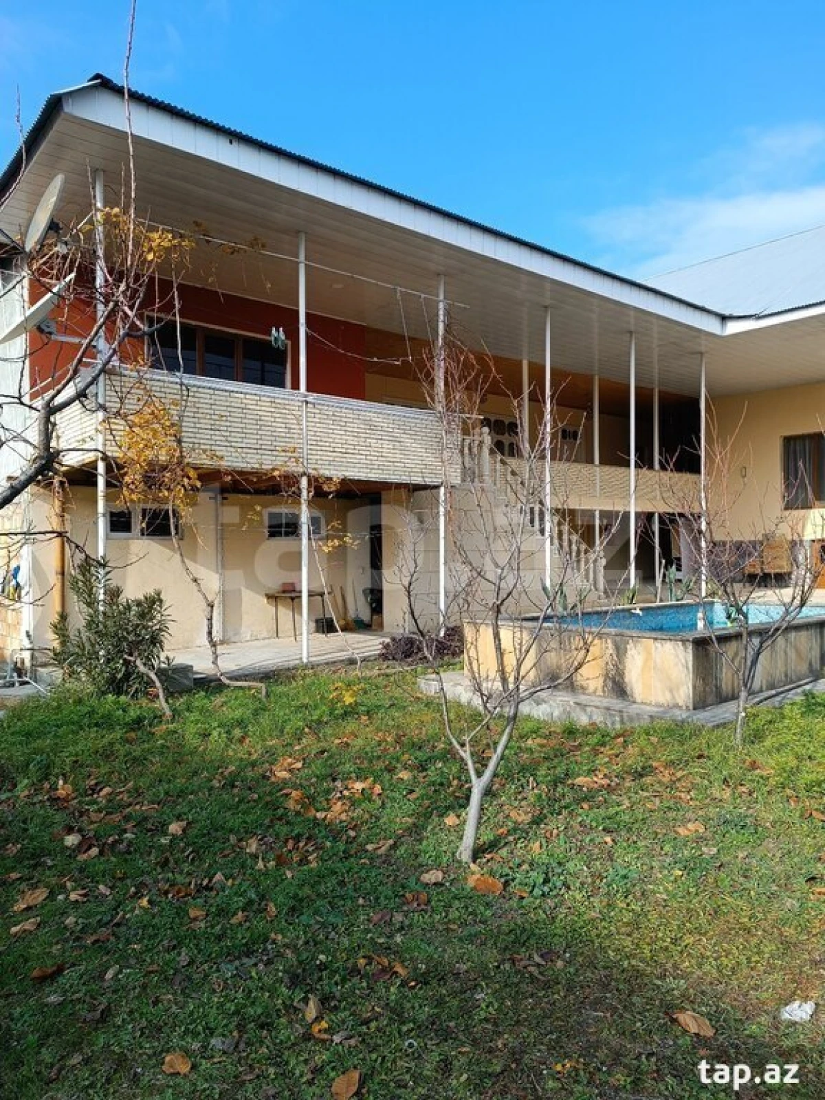 Satılır 6 otaqlı həyət evi 250 m²