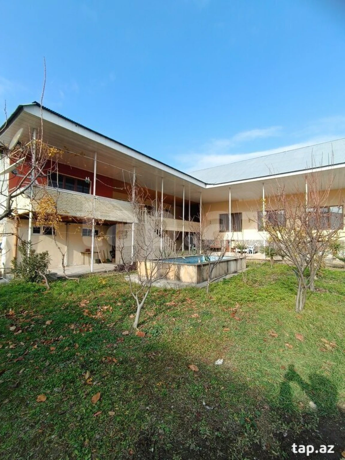 Satılır 6 otaqlı həyət evi 250 m²
