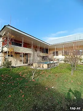 Satılır 6 otaqlı həyət evi 250 m²