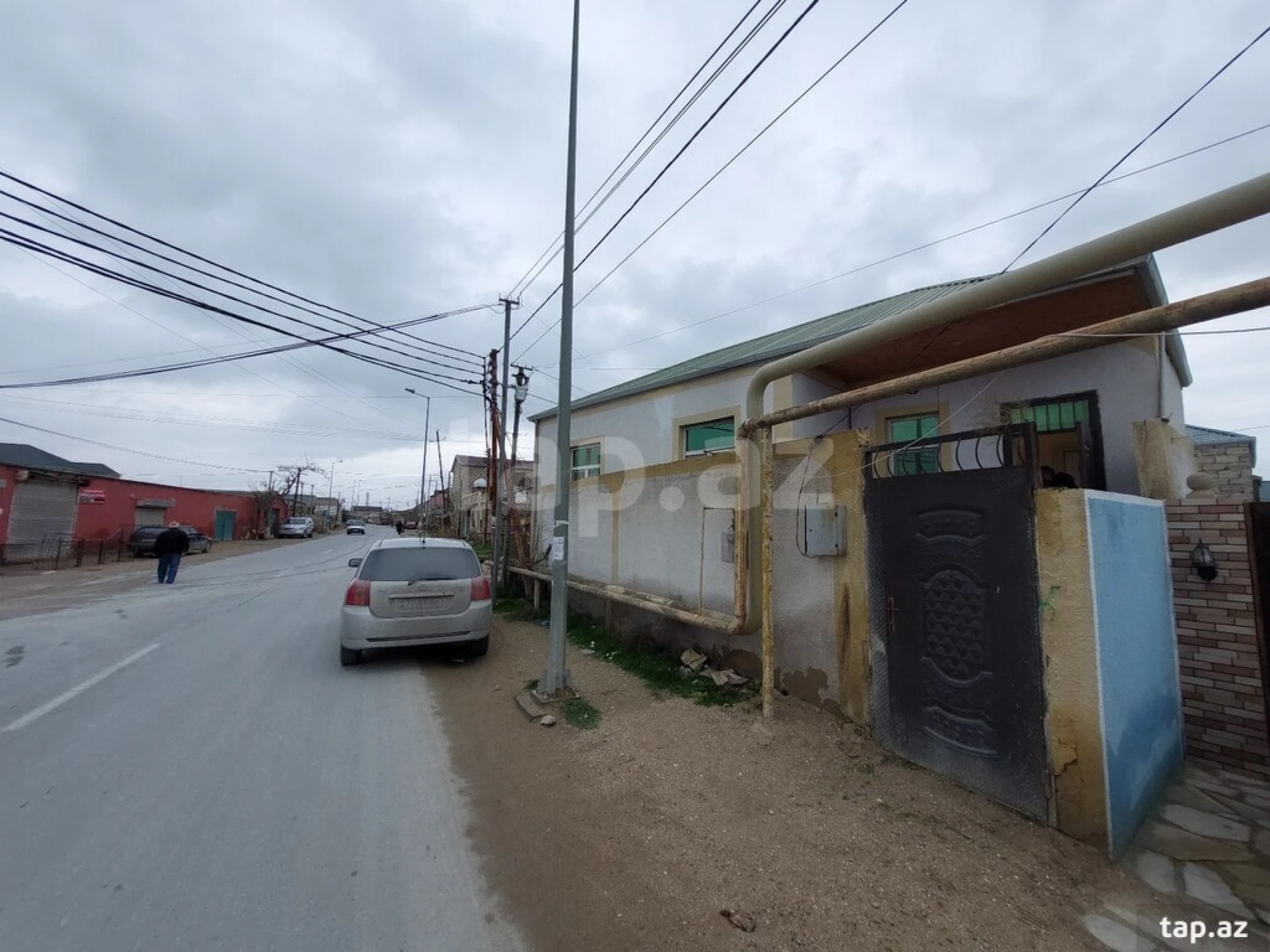 Satılır 3 otaqlı həyət evi