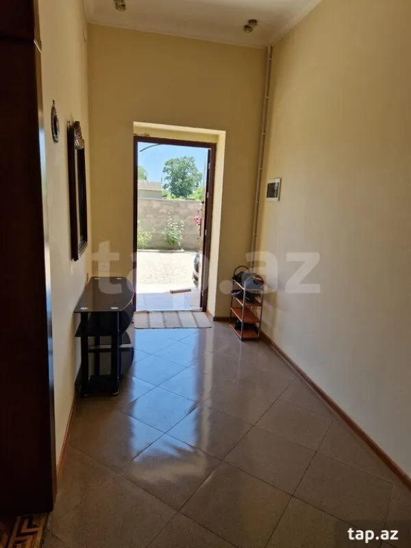 Satılır 4 otaqlı həyət evi