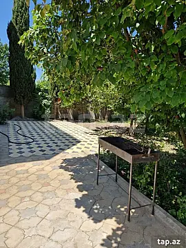 Satılır 4 otaqlı həyət evi
