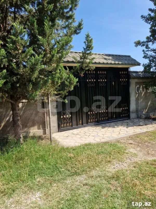 Satılır 4 otaqlı həyət evi