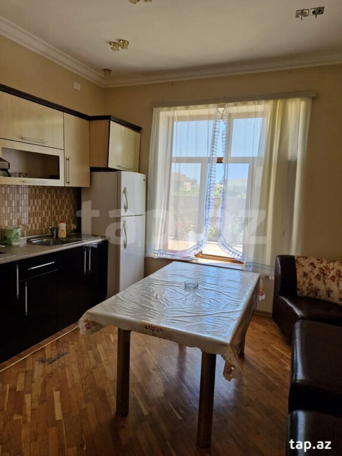 Satılır 4 otaqlı həyət evi