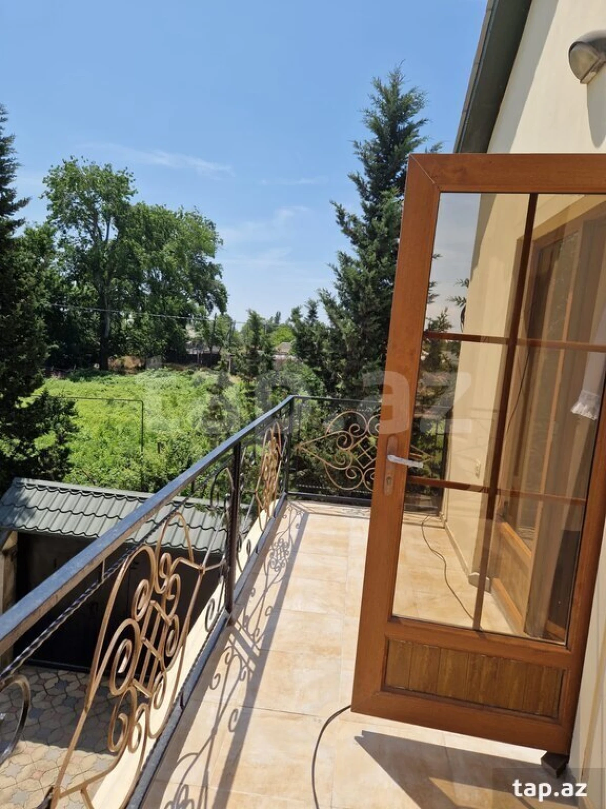 Satılır 4 otaqlı həyət evi