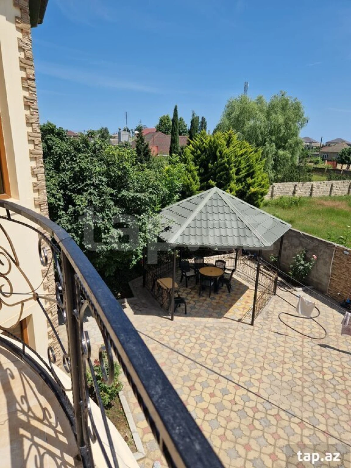 Satılır 4 otaqlı həyət evi