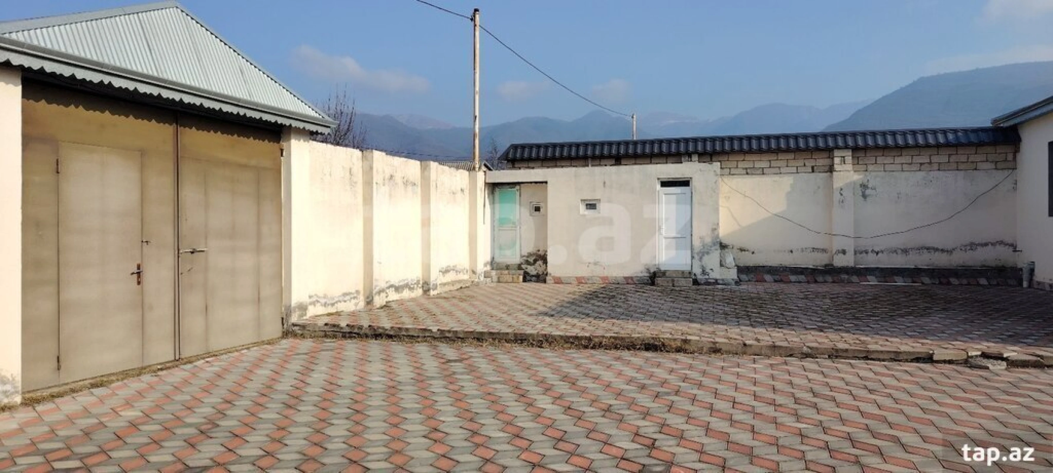 Satılır 4 otaqlı həyət evi 130 m²