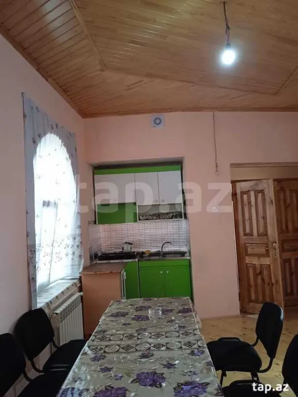 Kirayə verilir 5 otaqlı həyət evi