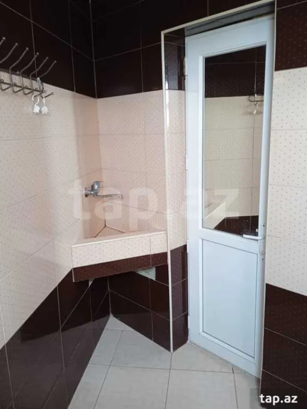 Kirayə verilir 5 otaqlı həyət evi