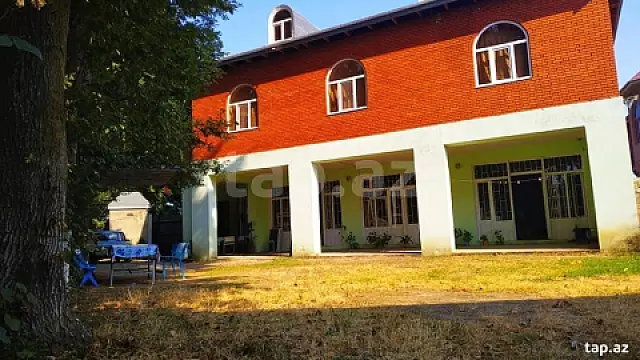 Kirayə verilir 5 otaqlı həyət evi — Lənkəran 5 otaq
