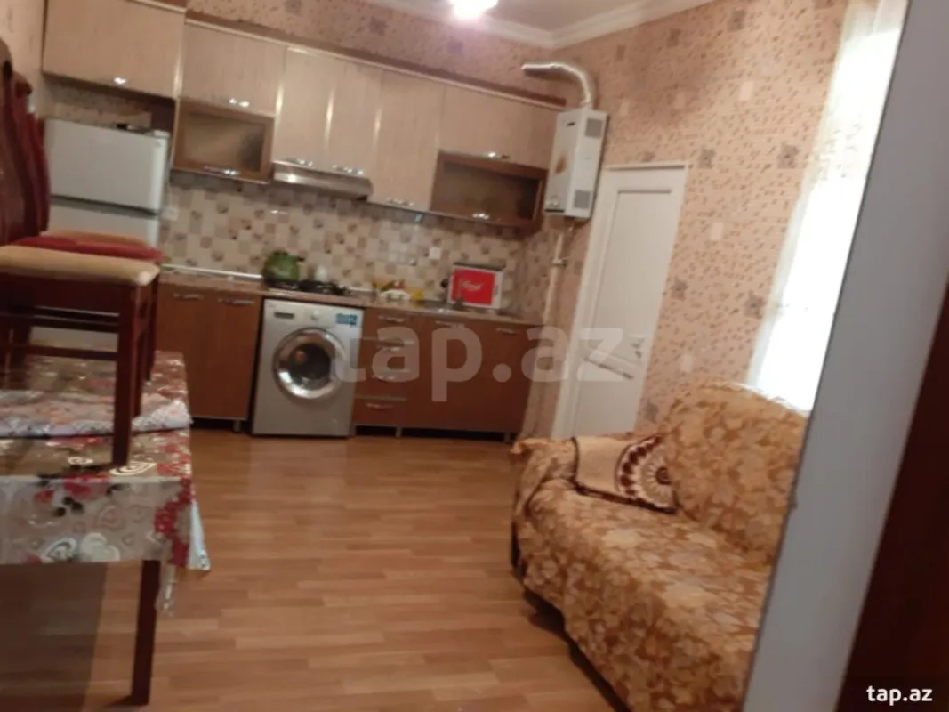 Kirayə verilir 4 otaqlı həyət evi