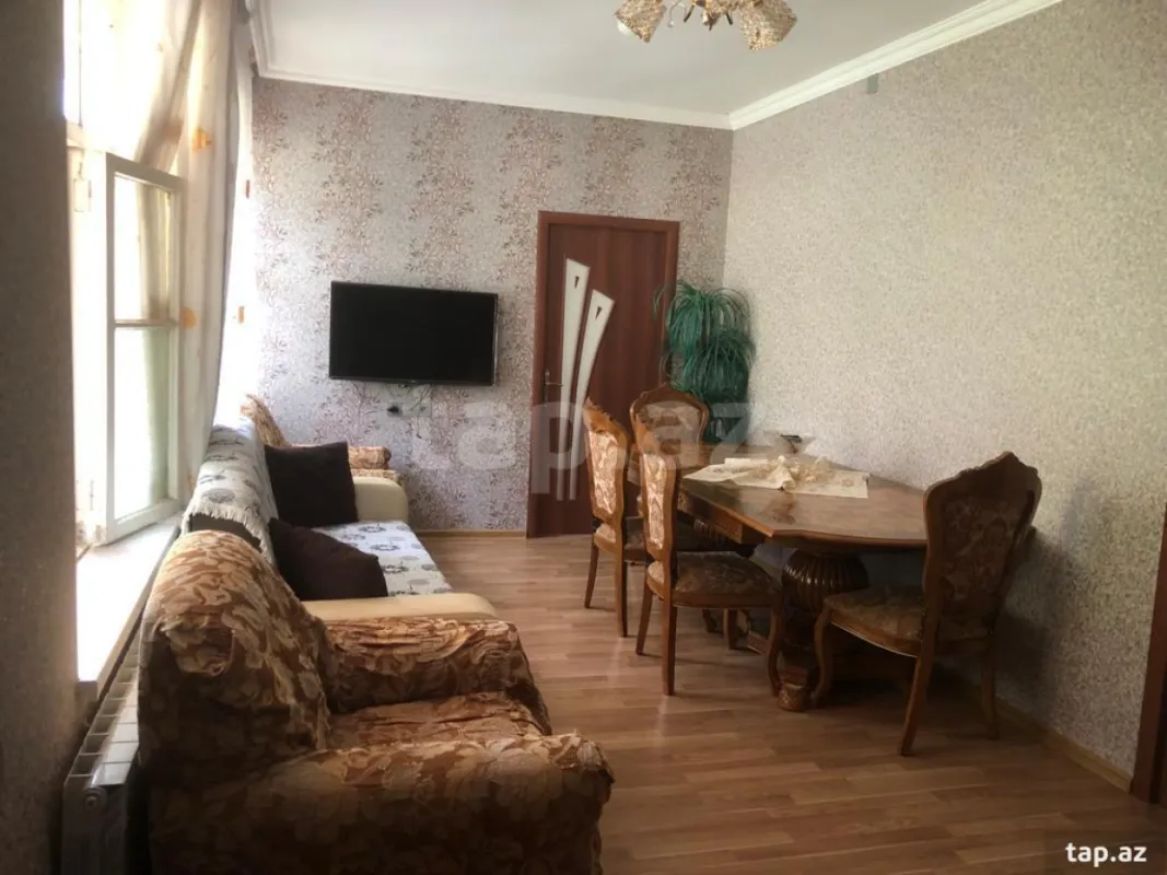 Kirayə verilir 4 otaqlı həyət evi