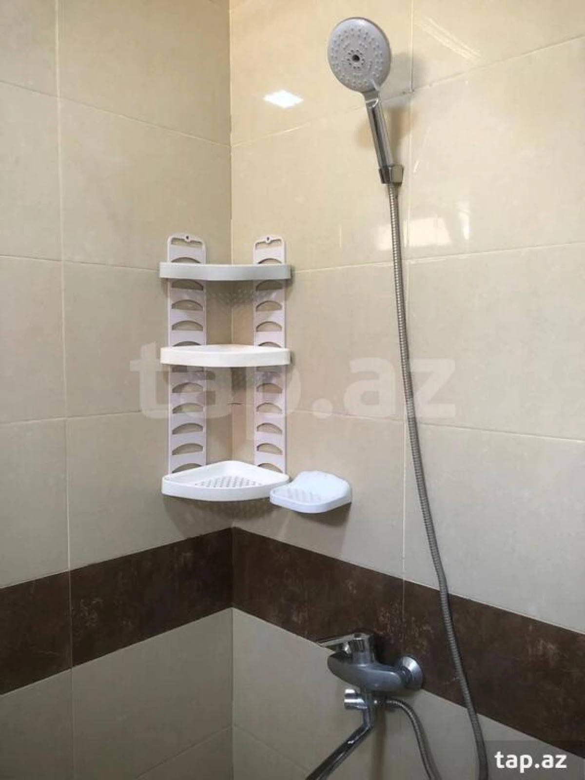 Kirayə verilir 4 otaqlı həyət evi