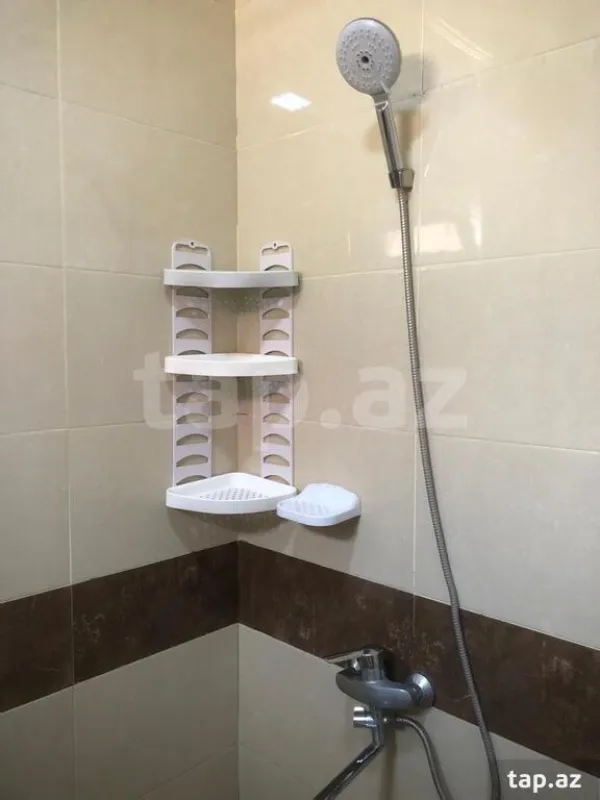 Kirayə verilir 4 otaqlı həyət evi