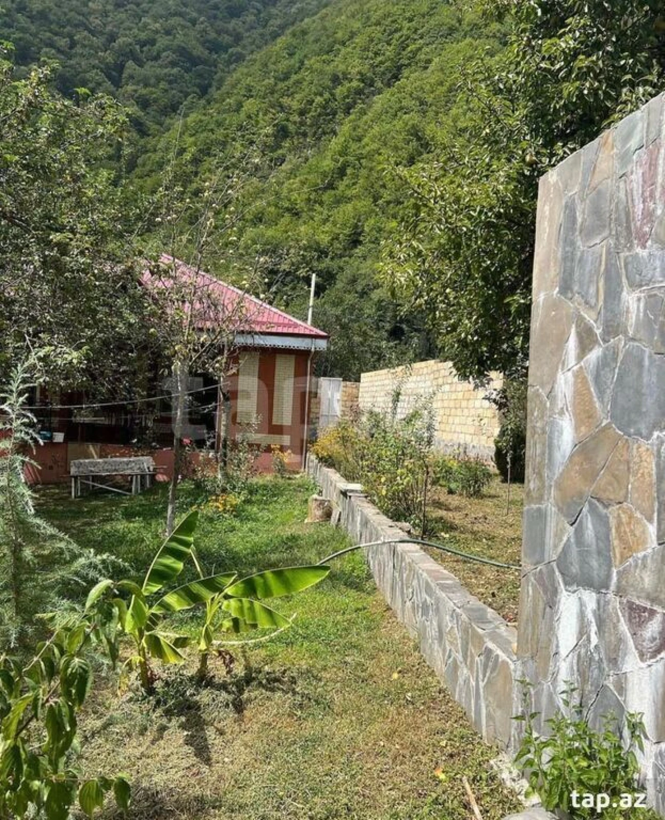 Kirayə verilir 4 otaqlı həyət evi