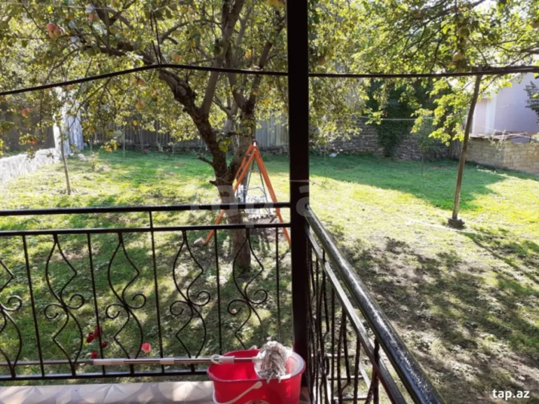 Kirayə verilir 4 otaqlı həyət evi