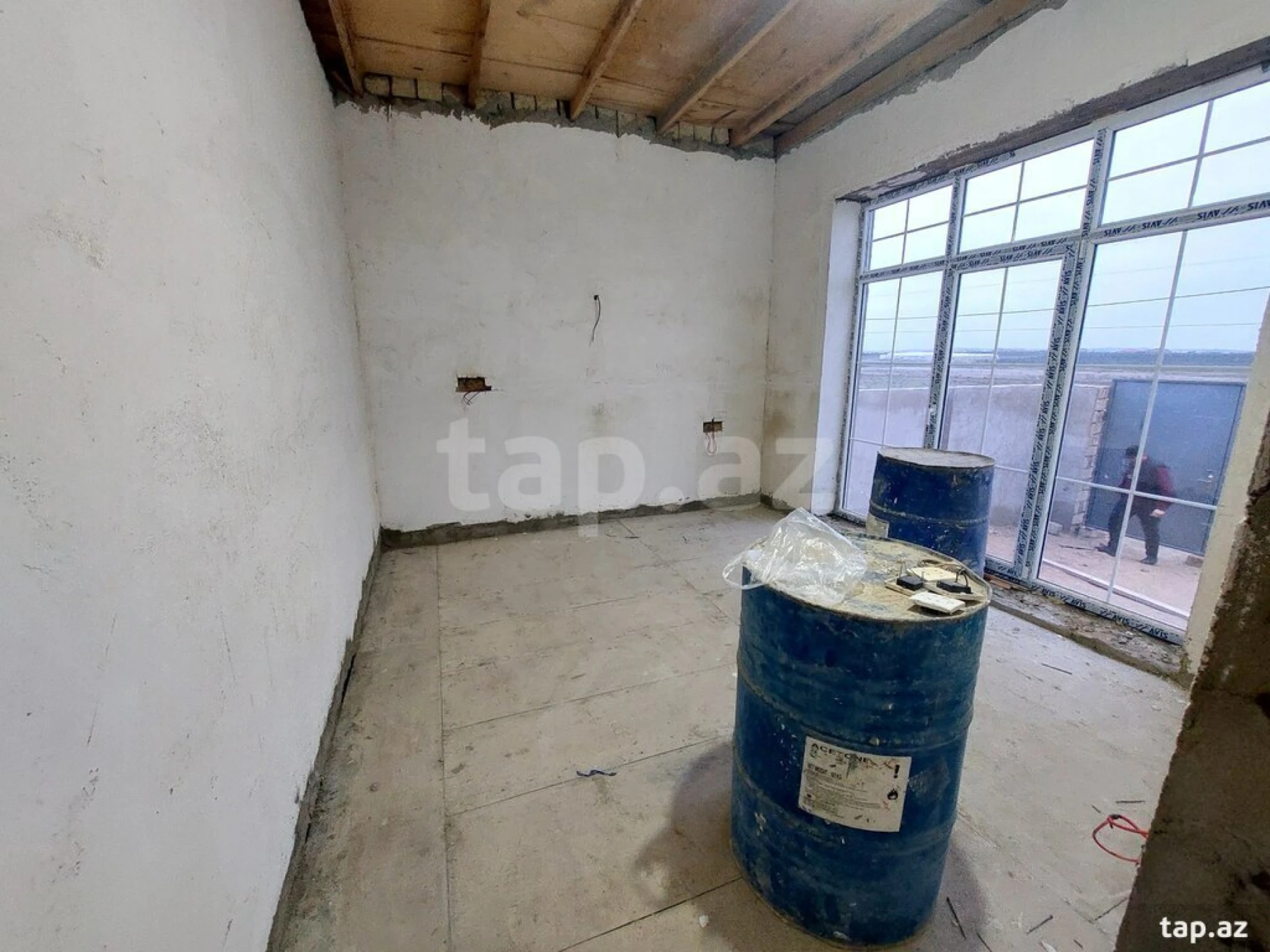 Satılır 4 otaqlı həyət evi