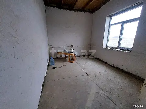 Satılır 4 otaqlı həyət evi