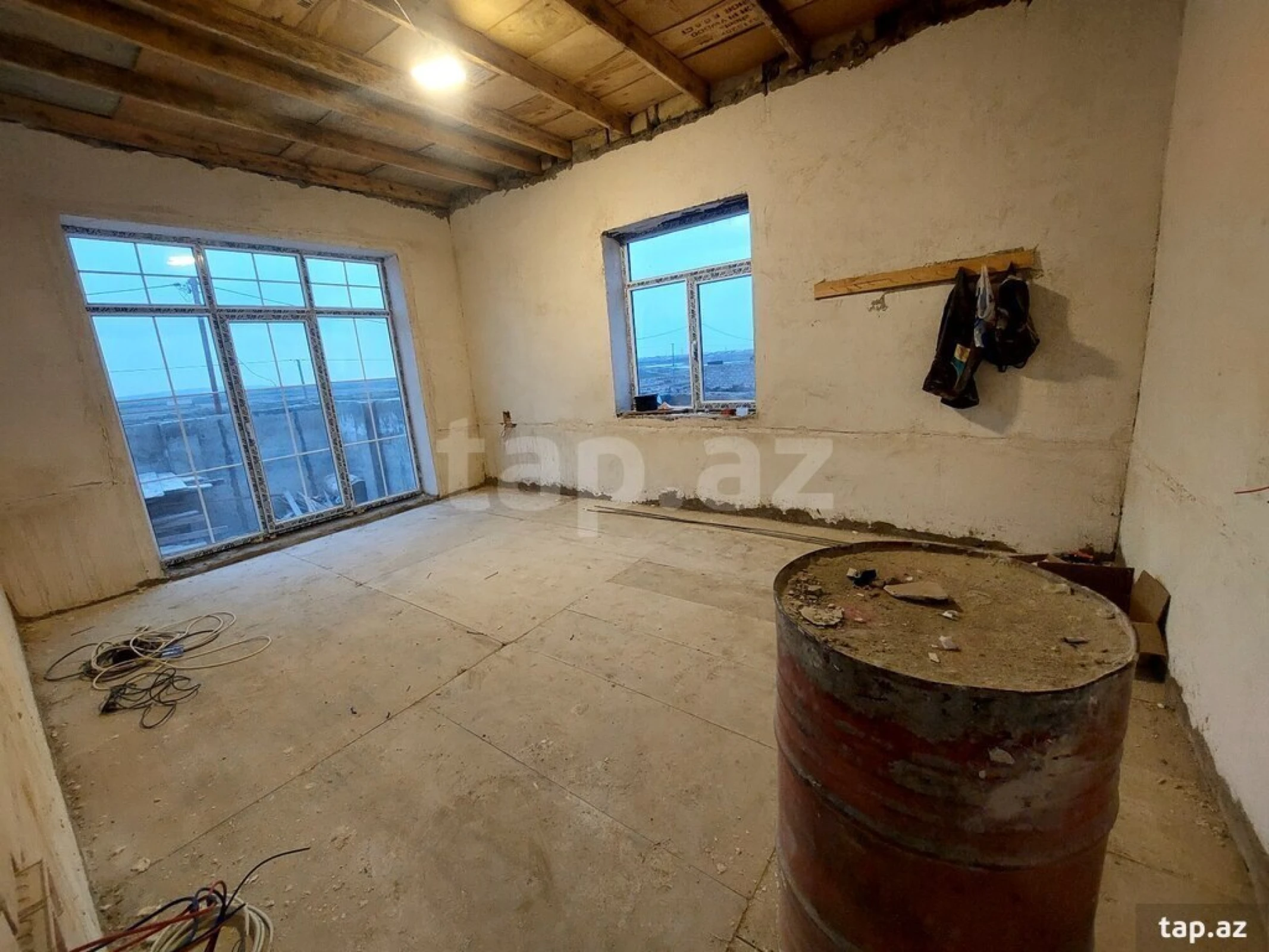 Satılır 4 otaqlı həyət evi