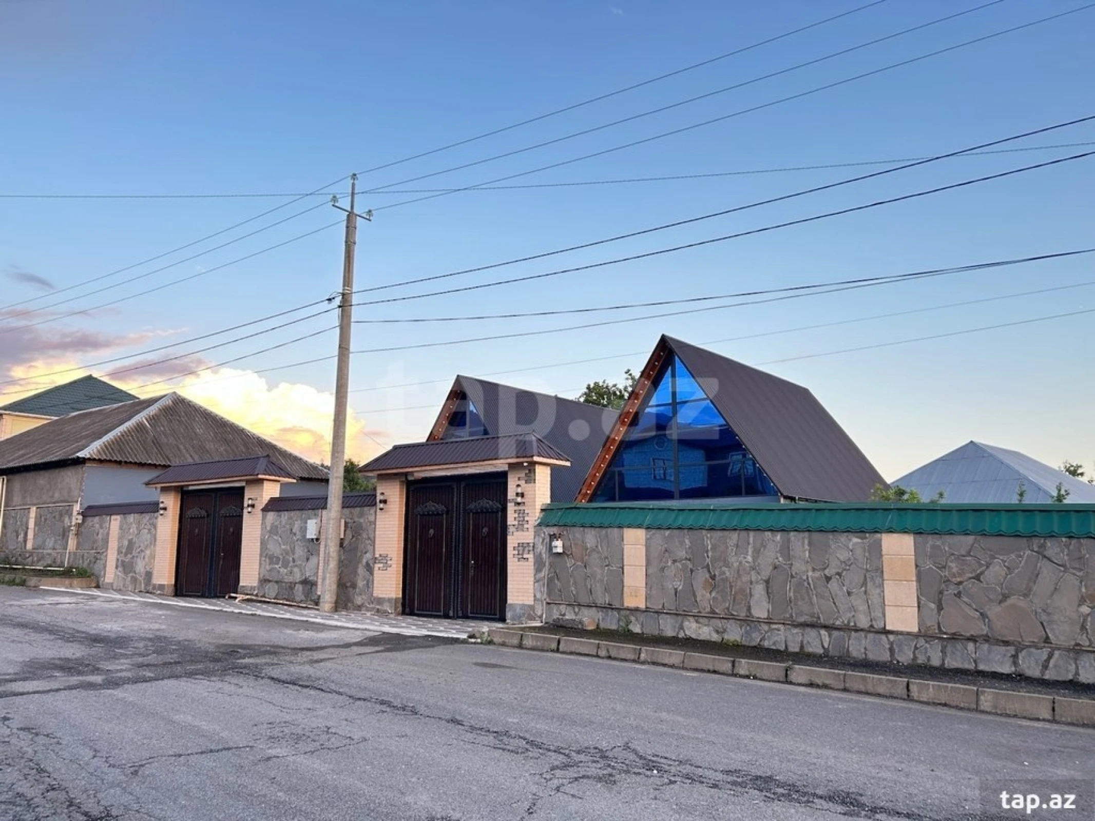 Satılır 3 otaqlı həyət evi