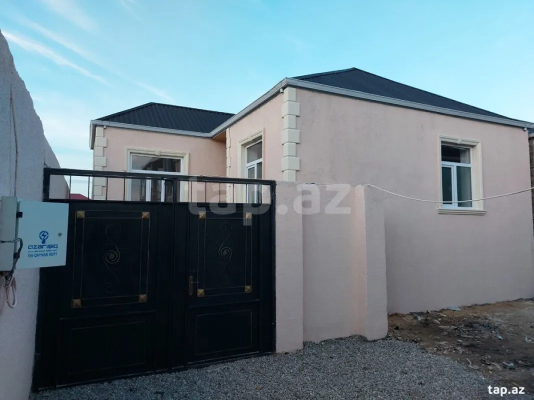 Satılır 3 otaqlı həyət evi