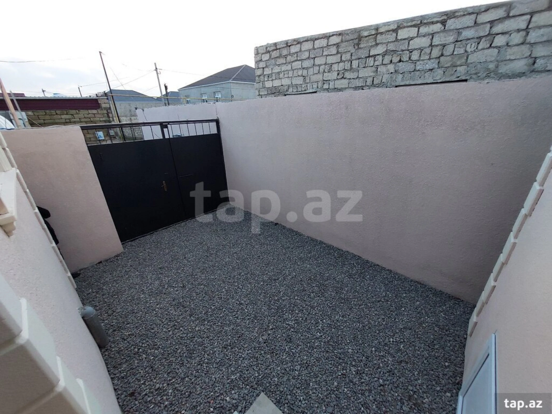 Satılır 3 otaqlı həyət evi