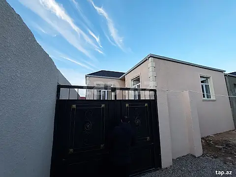 Satılır 3 otaqlı həyət evi — Bakı, Binə 3 otaq