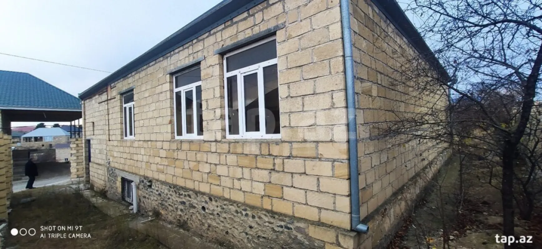 Satılır 6 otaqlı həyət evi