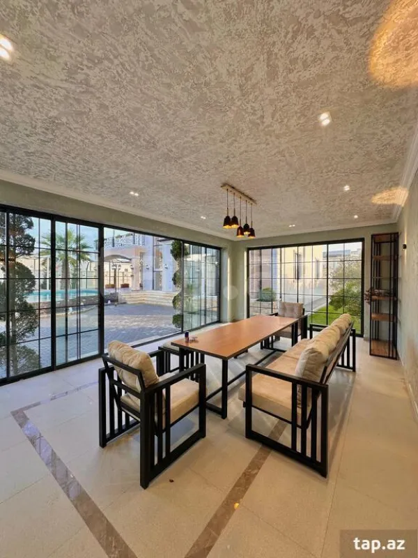 Satılır 6 otaqlı həyət evi