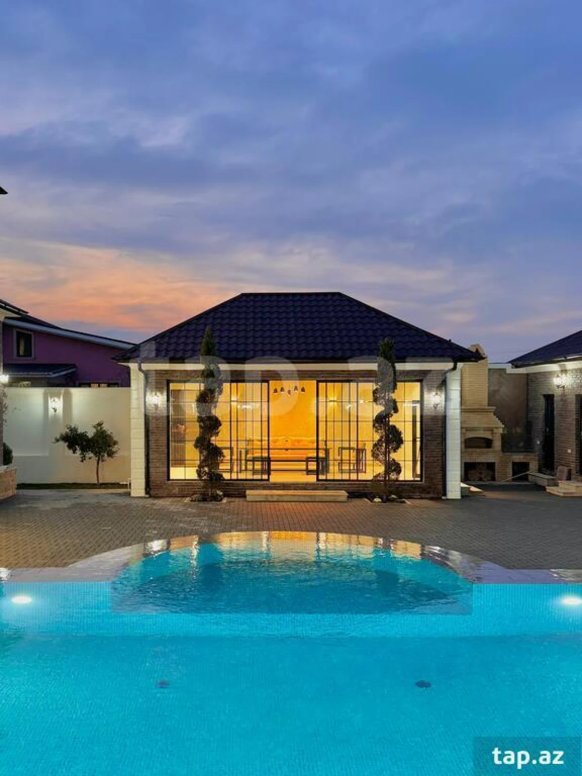 Satılır 6 otaqlı həyət evi