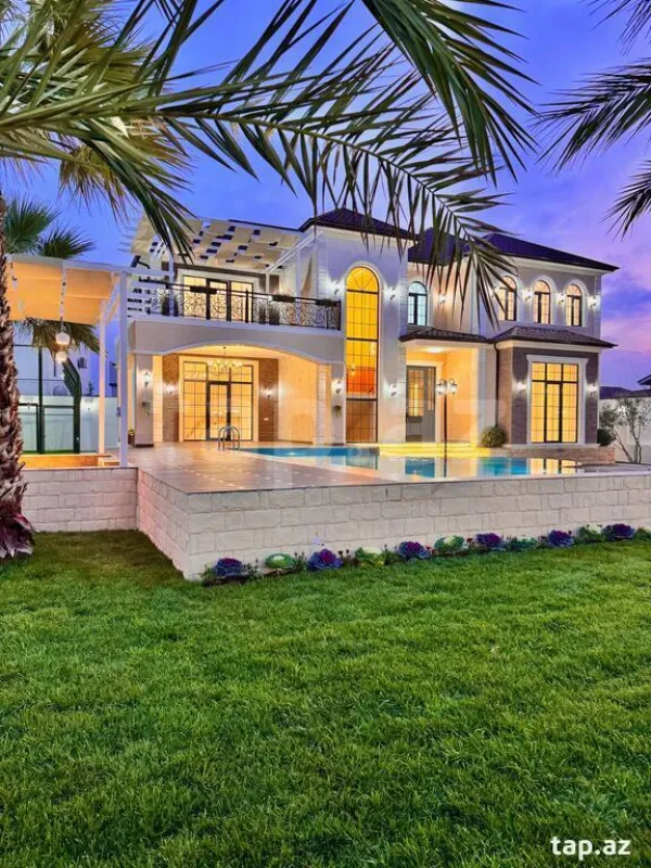 Satılır 6 otaqlı həyət evi