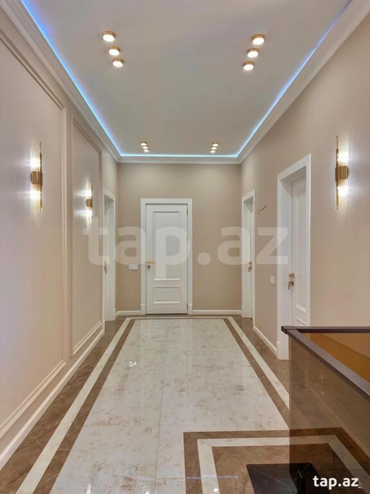 Satılır 6 otaqlı həyət evi