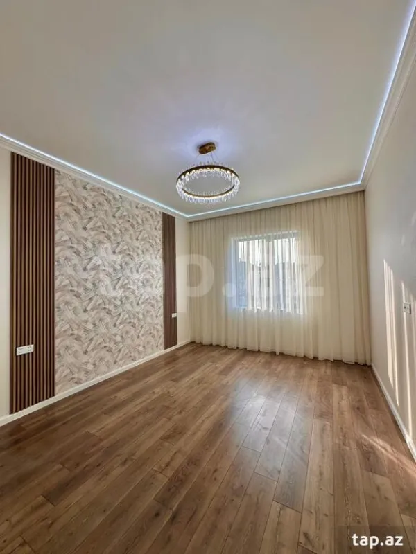 Satılır 6 otaqlı həyət evi