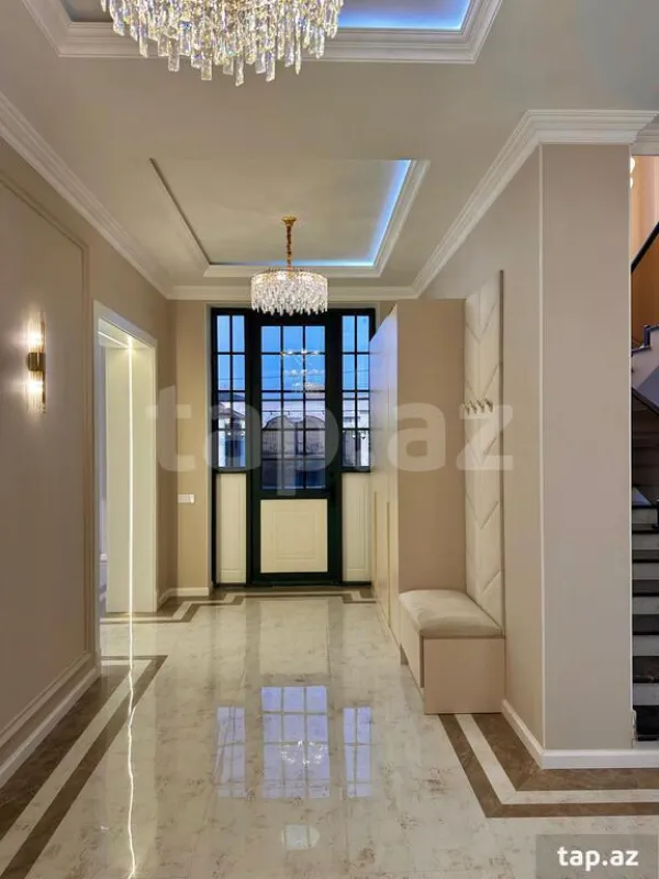 Satılır 6 otaqlı həyət evi