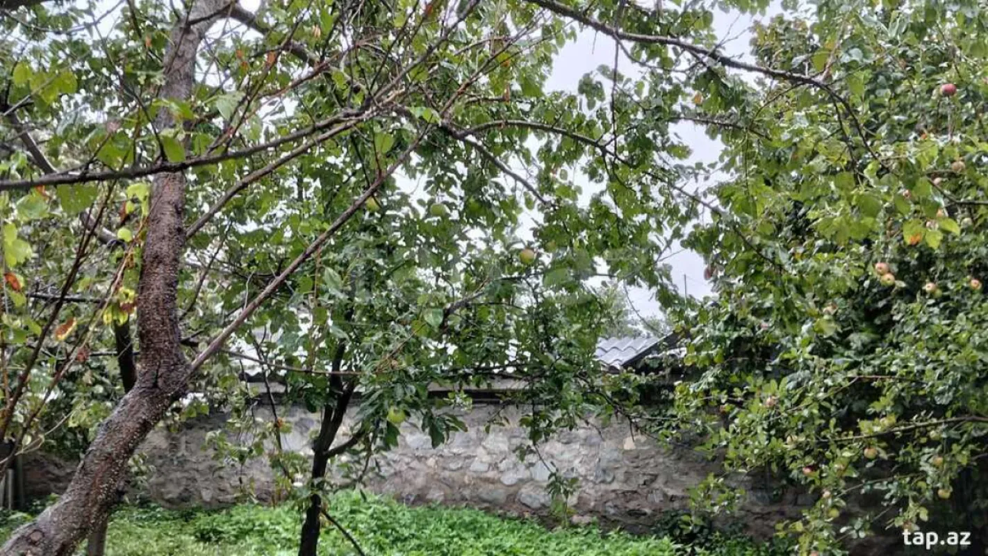 Satılır 3 otaqlı həyət evi 100 m²