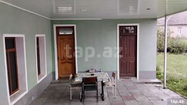 Satılır 3 otaqlı həyət evi 100 m²