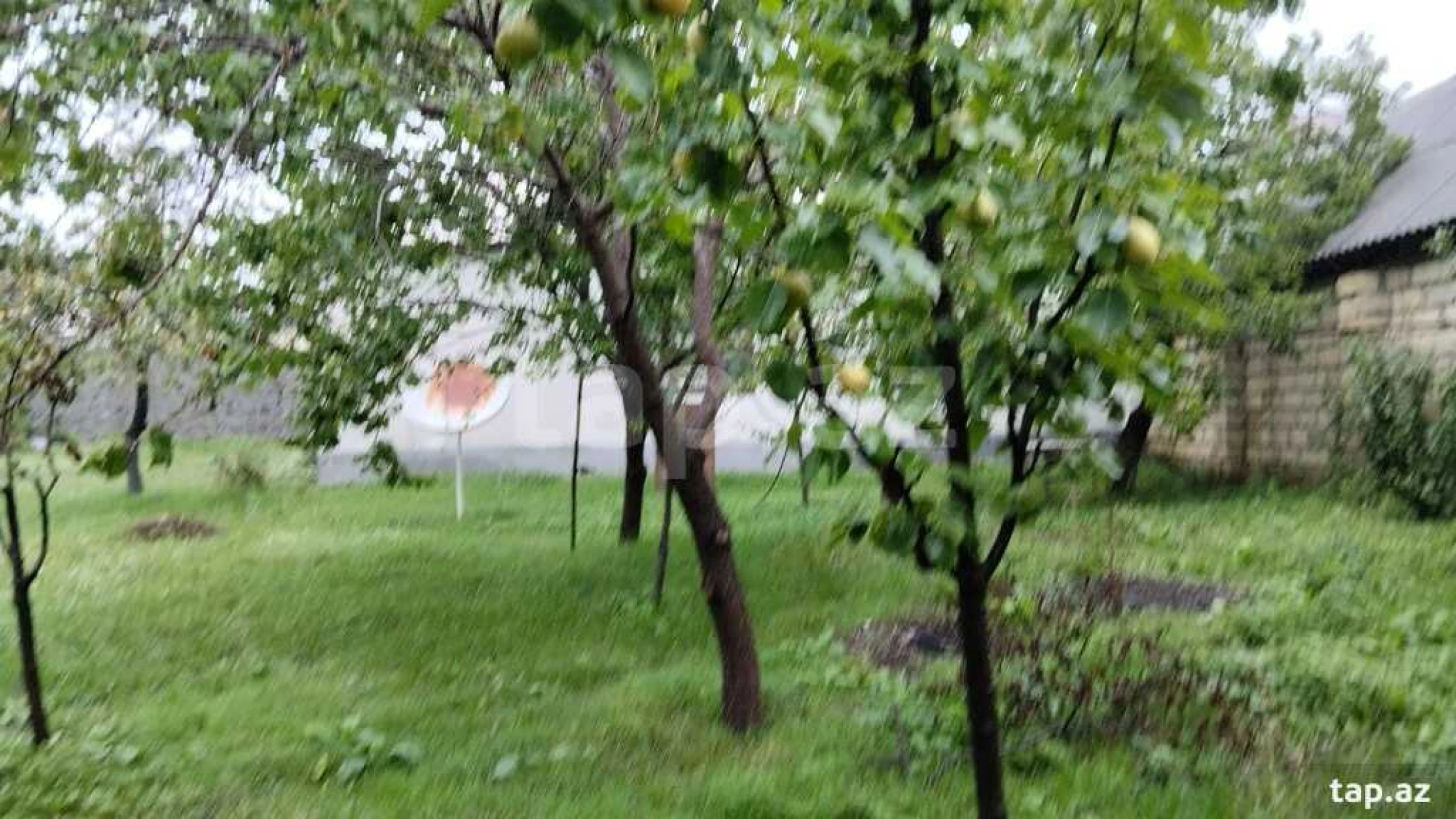 Satılır 3 otaqlı həyət evi 100 m²