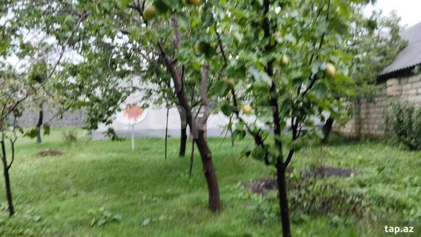 Satılır 3 otaqlı həyət evi 100 m²