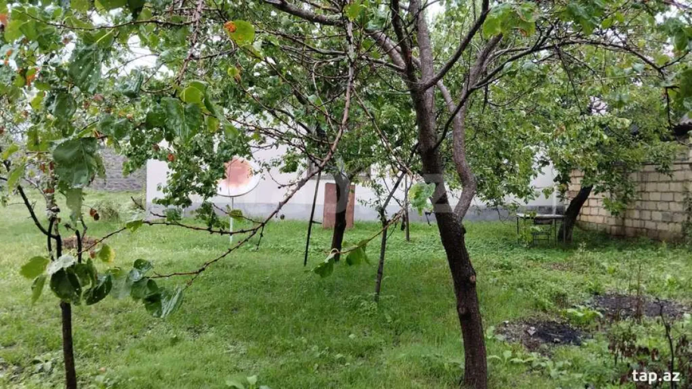 Satılır 3 otaqlı həyət evi 100 m²