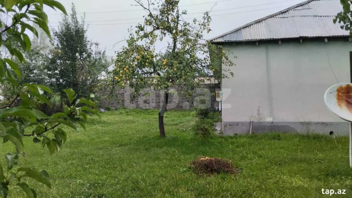 Satılır 3 otaqlı həyət evi 100 m²